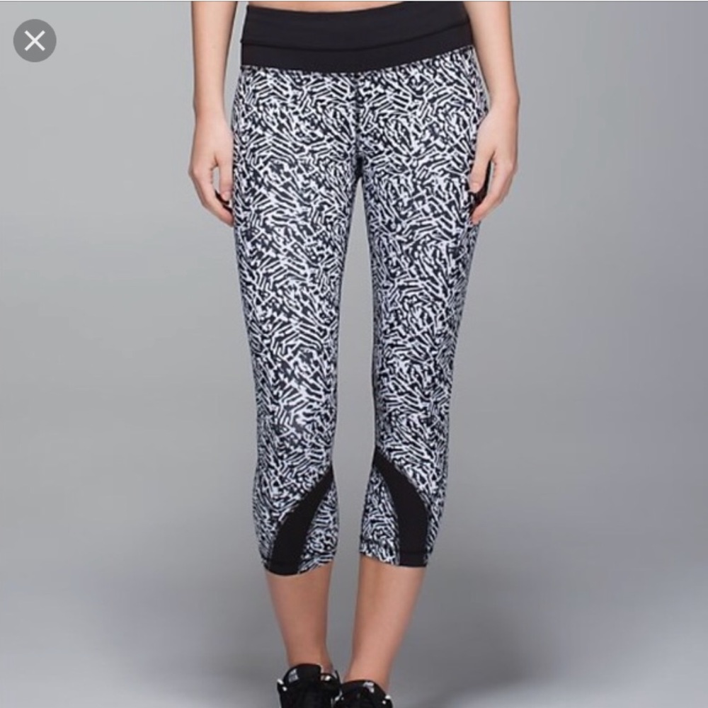 Lulu lemon print leggings